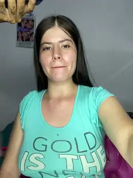 Snapshot of Hotnightsexxx chatting on 03-17-25, 11:32 Hotnightsexxx online show from 03-17-25, 11:32