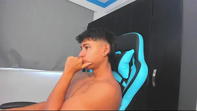 Bray Kevin online show from 10-27-25, 04:44