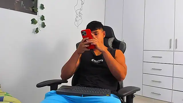 Bray Kevin online show from 12-17-25, 08:37