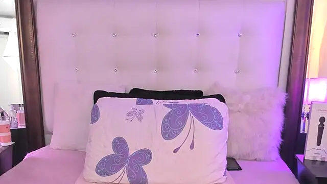 BellaaStarlix online show from 10-10-25, 12:53