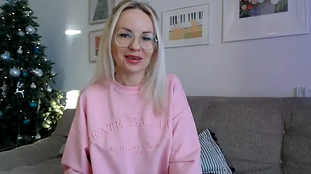 Snapshot of Nurse_Doc chatting on 12-16-25, 03:55 Nurse Doc online show from 12-16-25, 03:55