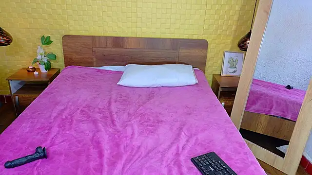 Mrs booty online show from 02-13-25, 05:44