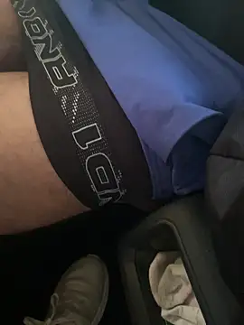 Blueeyesoulsnatcher online show from 11-08-25, 10:41