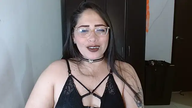 natashasmithe online show from 10-19-25, 07:36