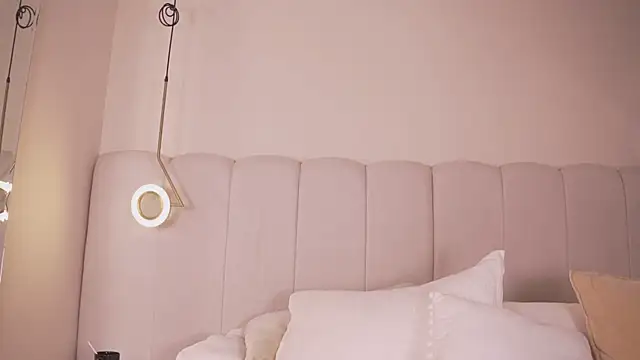 Abby-me online show from 04-27-26, 12:25