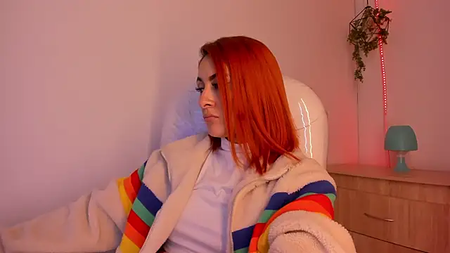 Snapshot of Tiarha chatting on 12-13-24, 04:33 Tiarha online show from 12-13-24, 04:33