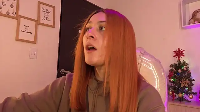 Snapshot of Tiarha chatting on 11-16-25, 04:51 Tiarha online show from 11-16-25, 04:51