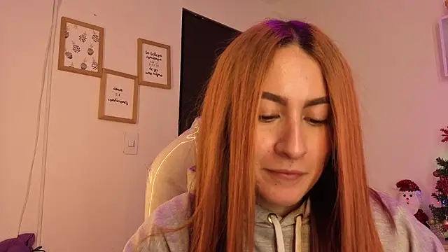 Snapshot of Tiarha chatting on 11-19-25, 04:56 Tiarha online show from 11-19-25, 04:56