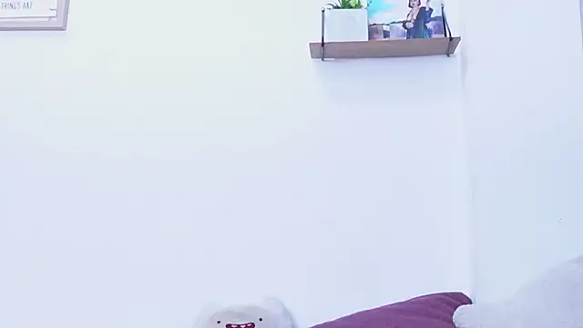 Snapshot of AliciaBasch chatting on 03-25-26, 04:07 AliciaBasch online show from 03-25-26, 04:07