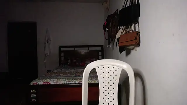 Snapshot of foxysweet09 chatting on 12-04-24, 05:16 foxysweet09 online show from 12-04-24, 05:16