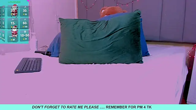 Snapshot of JulianaMiller chatting on 12-27-24, 05:42 JulianaMiller online show from 12-27-24, 05:42