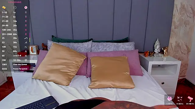 Snapshot of JulianaMiller chatting on 09-22-25, 02:24 JulianaMiller online show from 09-22-25, 02:24