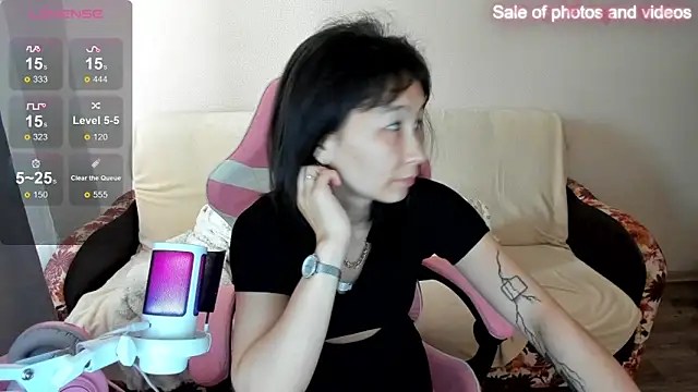 SaraXray online show from 09-21-25, 03:30