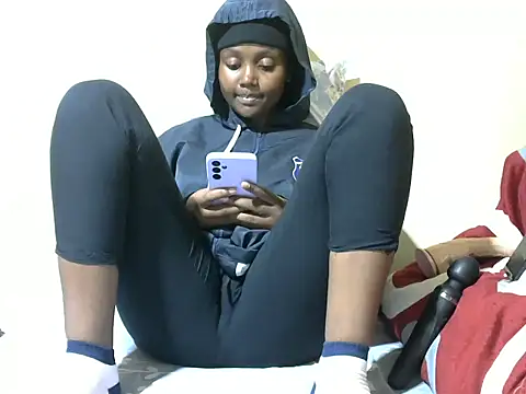 Snapshot of Sweet_kelsiey chatting on 02-27-26, 02:11 Sweet kelsiey online show from 02-27-26, 02:11