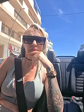 UK Tall Barbie Slut online show from 04-21-26, 10:32