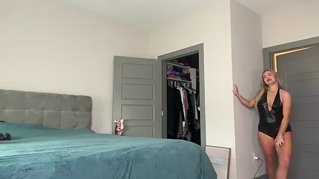 ElenaErickson online show from 02-12-25, 09:22