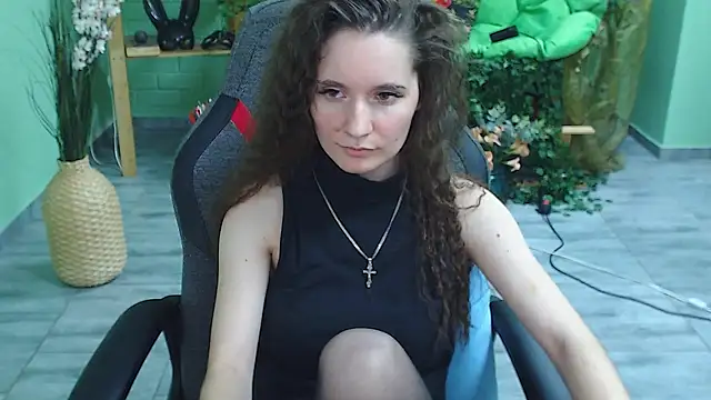 Miss Barbara  online show from 02-22-25, 01:44