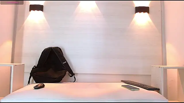 Snapshot of jeic_18 chatting on 10-08-25, 04:04 jeic 18 online show from 10-08-25, 04:04