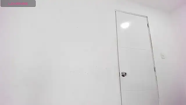 Snapshot of CurvyViolet chatting on 12-06-24, 11:54 CurvyViolet online show from 12-06-24, 11:54