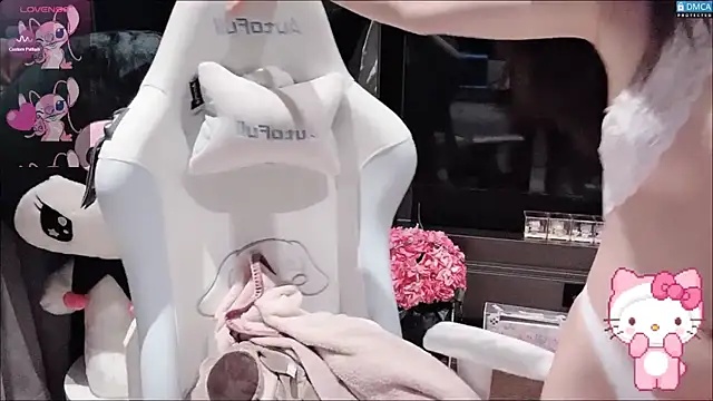 Snapshot of fog- chatting on 09-13-25, 06:35 fog- online show from 09-13-25, 06:35