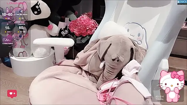 Snapshot of fog- chatting on 10-10-25, 02:43 fog- online show from 10-10-25, 02:43