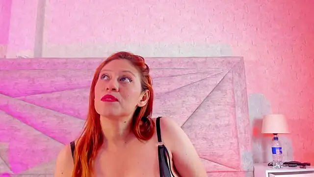 Snapshot of EliHeaven chatting on 10-30-25, 06:48 EliHeaven online show from 10-30-25, 06:48