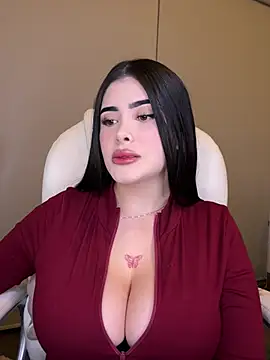 Snapshot of misslollipop04 chatting on 02-06-26, 06:18 misslollipop04 online show from 02-06-26, 06:18