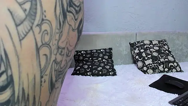 Snapshot of sweeeet_poison chatting on 12-02-24, 04:42 sweeeet poison online show from 12-02-24, 04:42