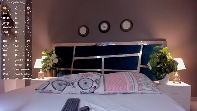 Snapshot of Kasey__ chatting on 12-18-24, 07:04 Kasey   online show from 12-18-24, 07:04