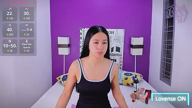 Lila Pinky online show from 10-26-25, 11:49