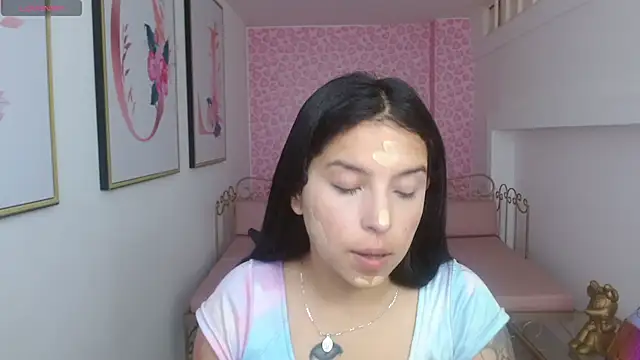 Snapshot of Small_naughty_ chatting on 06-07-26, 01:04 Small naughty online show from 06-07-26, 01:04