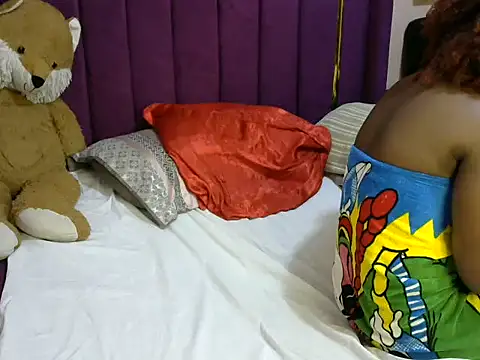 slender-qwene online show from 11-17-25, 09:04