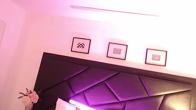 Snapshot of KattyPortman chatting on 12-20-24, 04:42 KattyPortman online show from 12-20-24, 04:42