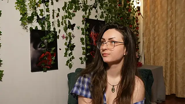 NaughtYHomemadE online show from 11-12-25, 05:35