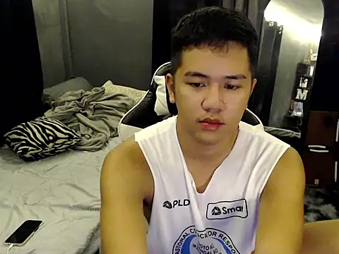 xgregor07 online show from 10-14-25, 05:03