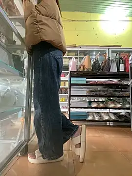 Snapshot of Rosa_998 chatting on 12-23-24, 12:57 Rosa 998 online show from 12-23-24, 12:57