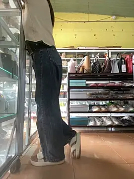 Snapshot of Rosa_998 chatting on 12-23-24, 08:11 Rosa 998 online show from 12-23-24, 08:11