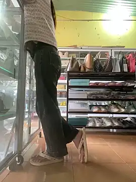 Snapshot of Rosa_998 chatting on 01-03-25, 08:43 Rosa 998 online show from 01-03-25, 08:43