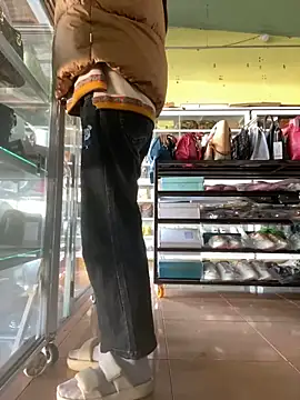 Snapshot of Rosa_998 chatting on 01-19-25, 01:43 Rosa 998 online show from 01-19-25, 01:43