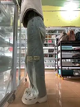 Snapshot of Rosa_998 chatting on 02-11-25, 02:03 Rosa 998 online show from 02-11-25, 02:03