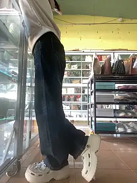 Snapshot of Rosa_998 chatting on 02-27-25, 01:48 Rosa 998 online show from 02-27-25, 01:48