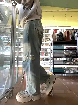 Snapshot of Rosa_998 chatting on 02-28-25, 01:47 Rosa 998 online show from 02-28-25, 01:47