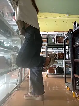 Snapshot of Rosa_998 chatting on 10-27-25, 01:42 Rosa 998 online show from 10-27-25, 01:42