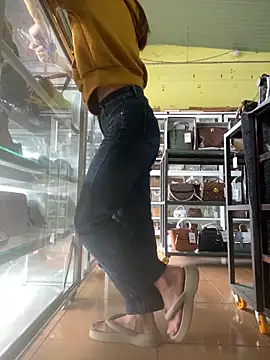 Snapshot of Rosa_998 chatting on 10-29-25, 01:41 Rosa 998 online show from 10-29-25, 01:41