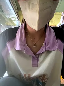 Snapshot of Rosa_998 chatting on 10-30-25, 01:40 Rosa 998 online show from 10-30-25, 01:40