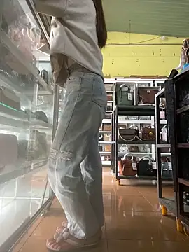 Snapshot of Rosa_998 chatting on 11-01-25, 12:56 Rosa 998 online show from 11-01-25, 12:56