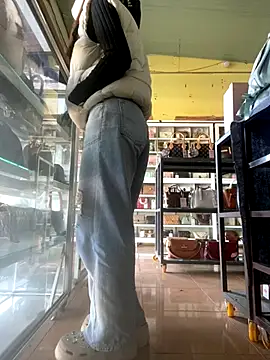 Snapshot of Rosa_998 chatting on 11-26-25, 01:28 Rosa 998 online show from 11-26-25, 01:28