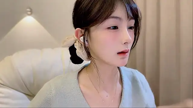 SHUIshui  online show from 12-15-25, 01:15