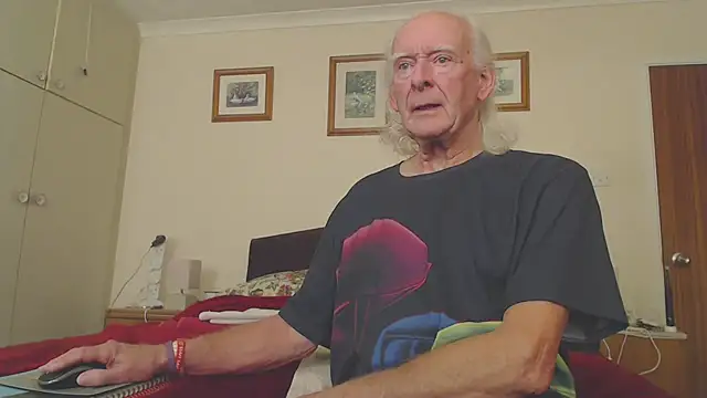 WaverlyKernow online show from 11-21-25, 03:11