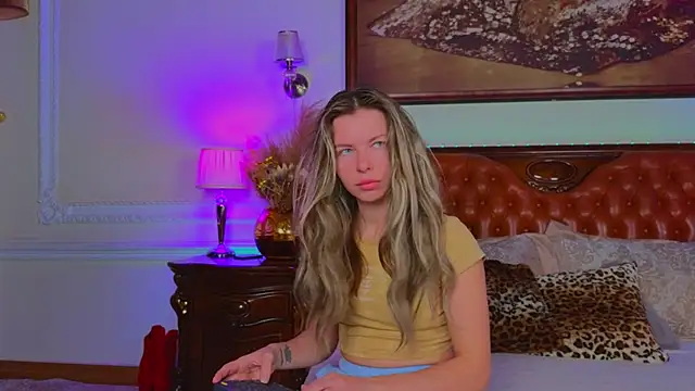 Snapshot of Real_Tini chatting on 11-04-25, 06:01 Real Tini online show from 11-04-25, 06:01